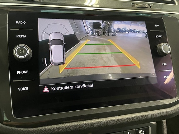 Volkswagen Tiguan 21 of 23