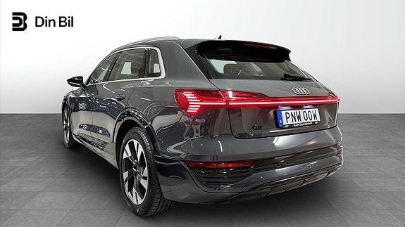 Audi Q8 e-tron 3 of 5