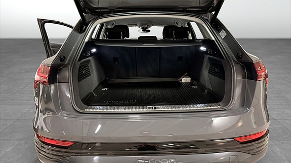 Audi Q8 e-tron 13 of 14