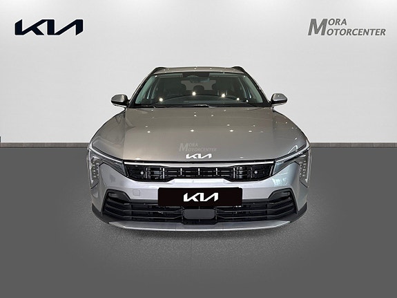 Kia K4 2 of 5