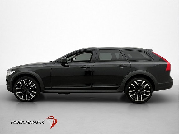 Volvo V90 Cross Country 4 of 30