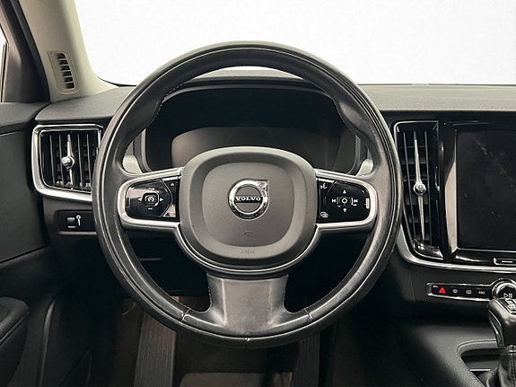 Volvo V90 Cross Country 11 of 30