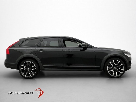 Volvo V90 Cross Country 6 of 30