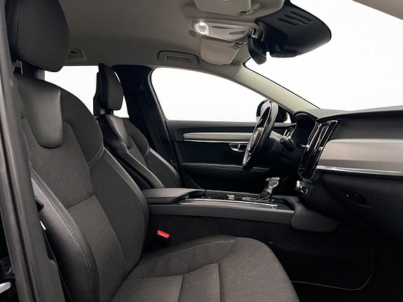 Volvo V90 Cross Country 10 of 30