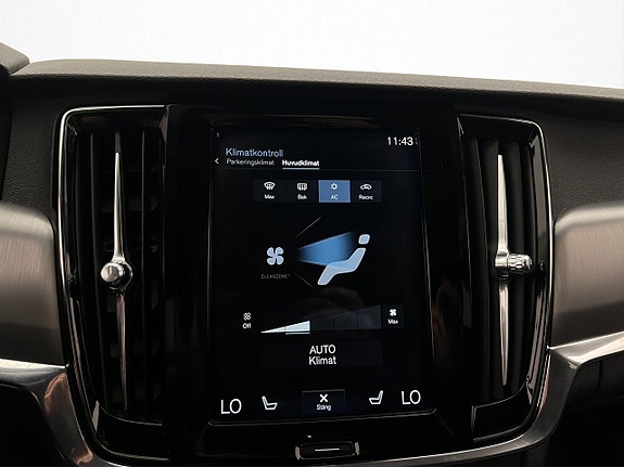 Volvo V90 Cross Country 23 of 30