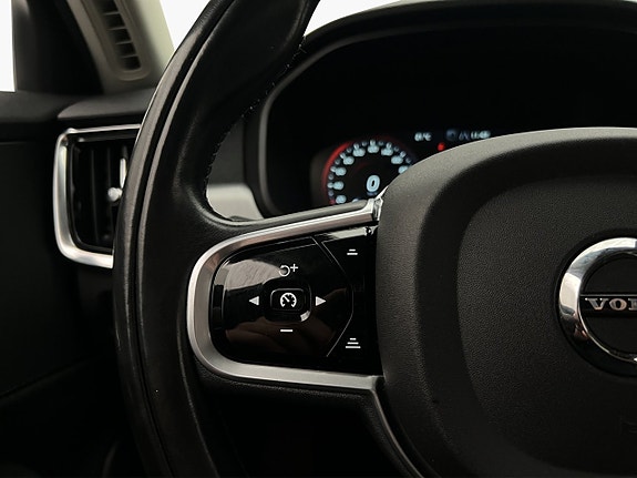Volvo V90 Cross Country 17 of 30