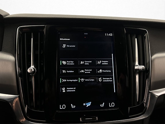 Volvo V90 Cross Country 22 of 30