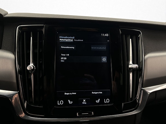 Volvo V90 Cross Country 13 of 30