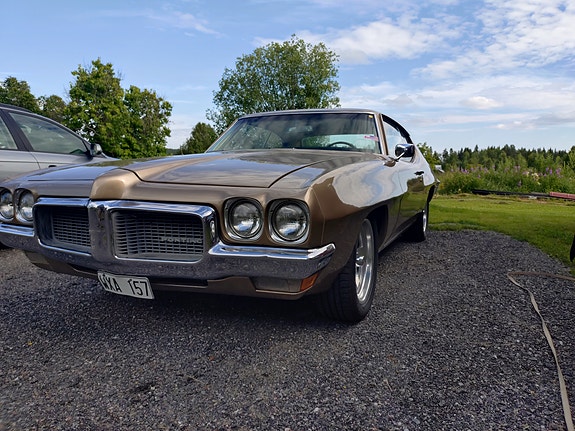 Pontiac LeMans 2 of 5