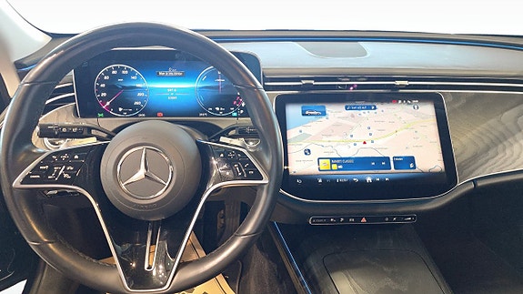 Mercedes-Benz E300 e 4 of 5