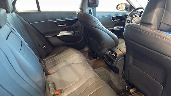Mercedes-Benz E300 e 5 of 5