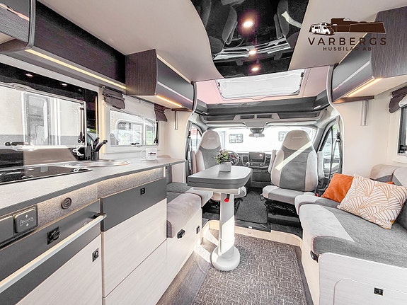 Chausson 777GA Titanium Premium *Automat Långbäddar+Taksäng 3500kg 170hk *** VI TAR INBYTEN *** Fritidslån Ränta Fr. 3,7 3 of 5