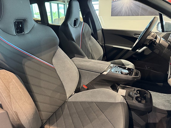 BMW iX 14 of 20