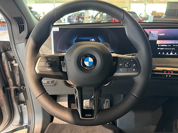 BMW iX 10 of 20