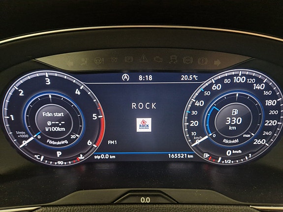 Volkswagen Passat 12 of 21