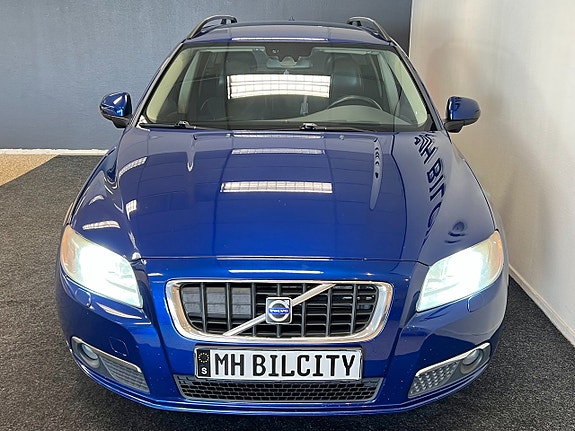Volvo V70 3 of 20