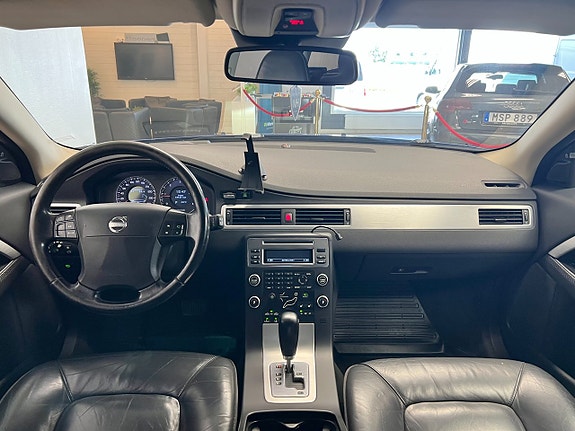 Volvo V70 12 of 20