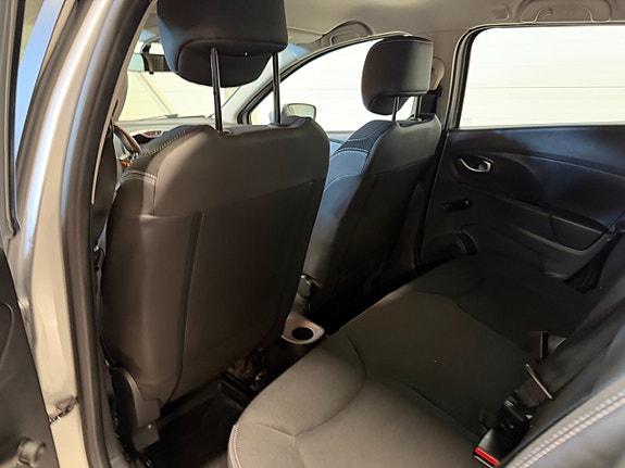 Renault Clio 16 of 19
