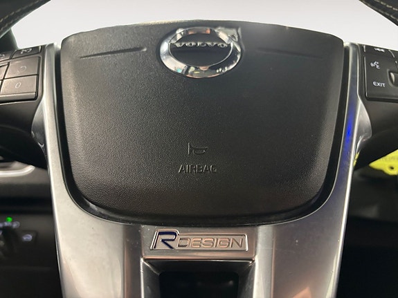 Volvo V40 21 of 26