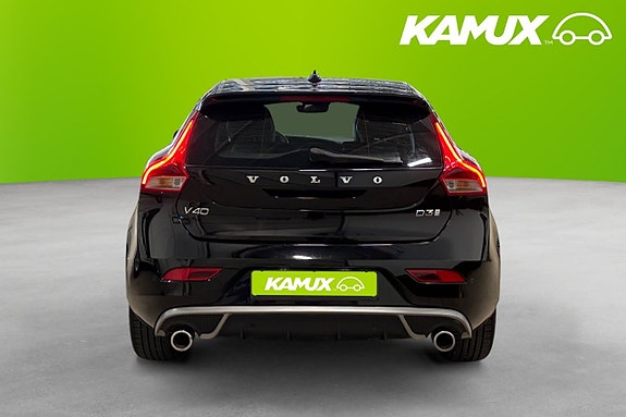 Volvo V40 5 of 26
