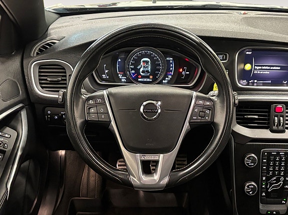 Volvo V40 13 of 26