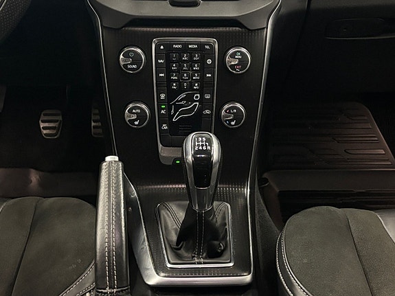 Volvo V40 11 of 26