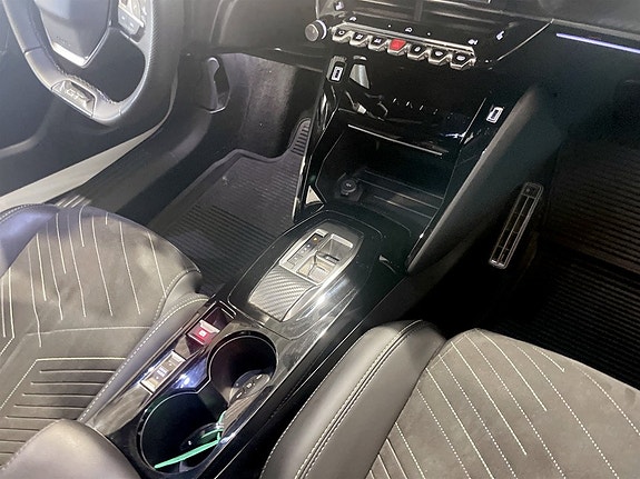 Peugeot 2008 10 of 15
