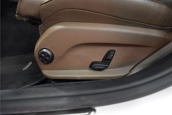 Mercedes-Benz E220 14 of 23