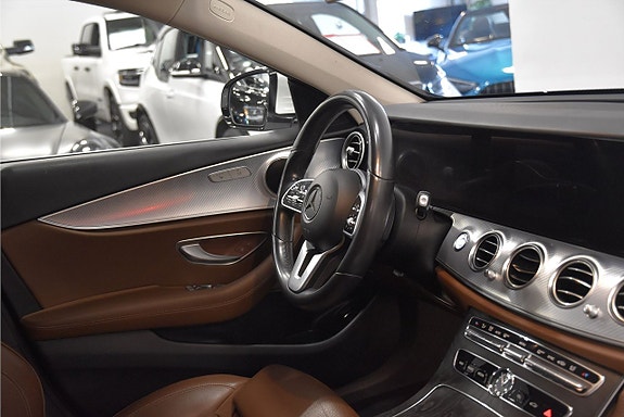 Mercedes-Benz E220 8 of 23