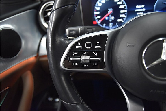 Mercedes-Benz E220 10 of 23