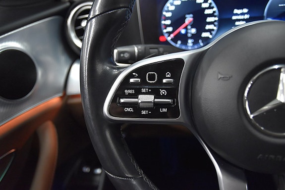 Mercedes-Benz E220 10 of 23