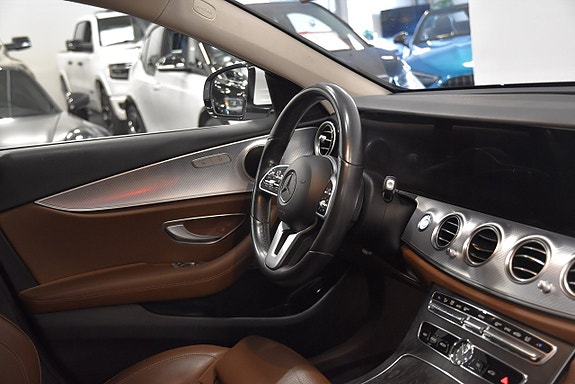 Mercedes-Benz E220 8 of 23