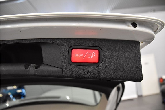 Mercedes-Benz E220 22 of 23