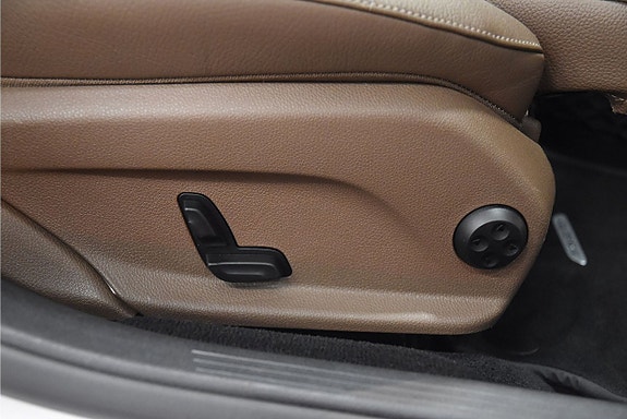 Mercedes-Benz E220 15 of 23