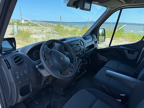 Renault Master 9 of 9