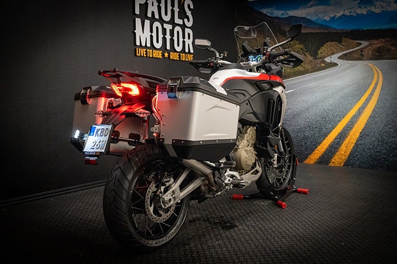 Ducati Multistrada V4 Rally 4 of 13