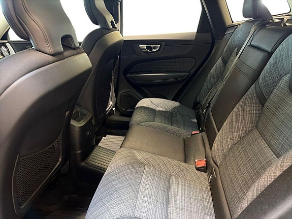 Volvo XC60 6 of 13