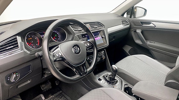 Volkswagen Tiguan 7 of 12