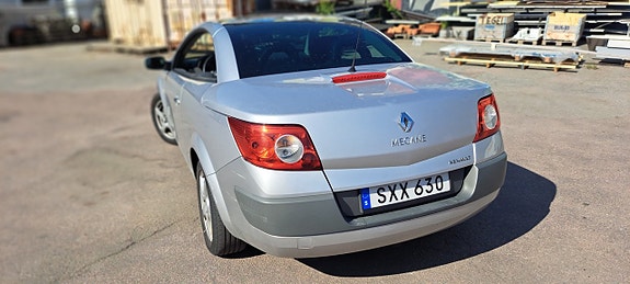 Renault Megane 13 of 16