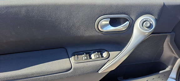 Renault Megane 16 of 16
