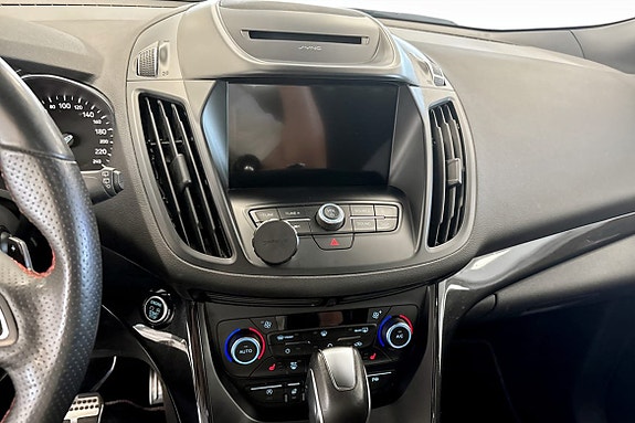 Ford Kuga 12 of 18