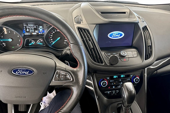 Ford Kuga 8 of 18