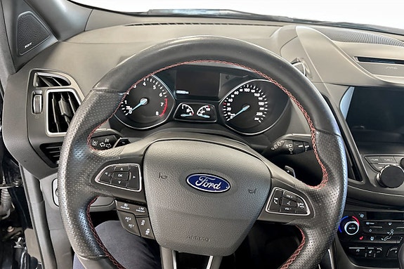 Ford Kuga 14 of 18