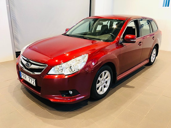 Subaru Legacy 2 of 5