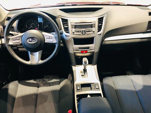 Subaru Legacy 8 of 9