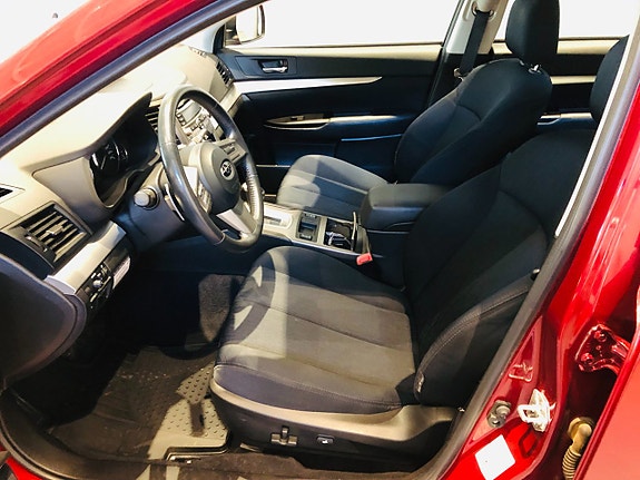 Subaru Legacy 7 of 9