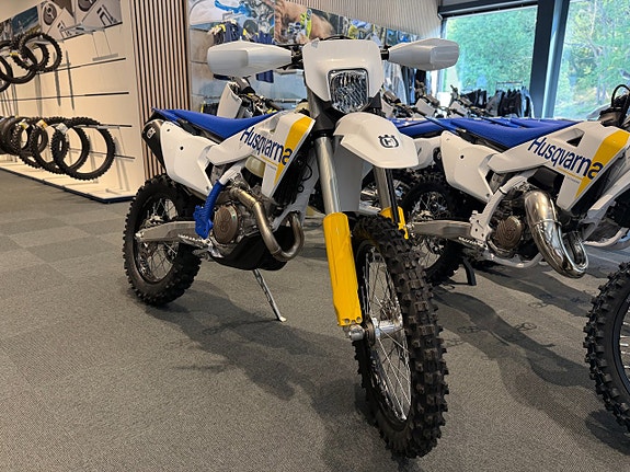 Husqvarna FE 501 2 of 5