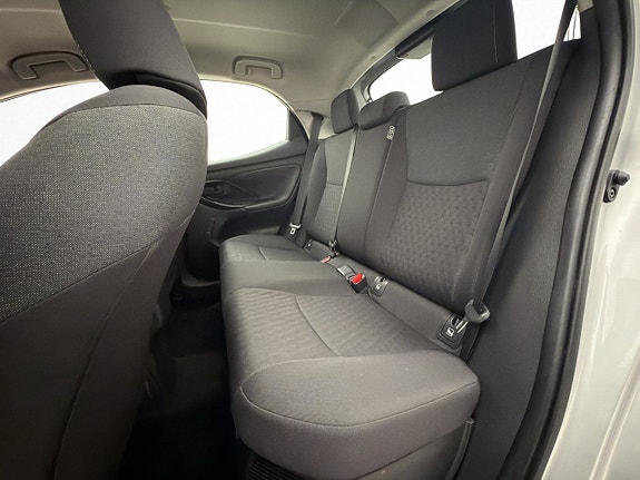 Toyota Yaris 16 of 30
