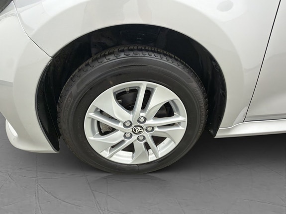 Toyota Yaris 30 of 30