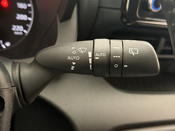 Toyota Yaris 25 of 30